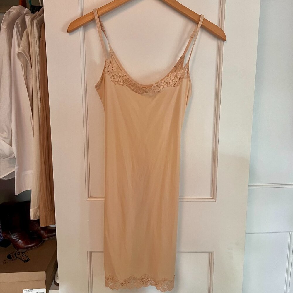 SKIMS NWT Sand Fits Everybody Lace Slip Dress